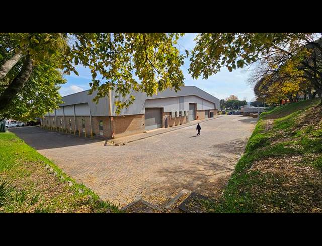 INDUSTRIAL PROPERTY TO RENT IN HALFWAY HOUSE